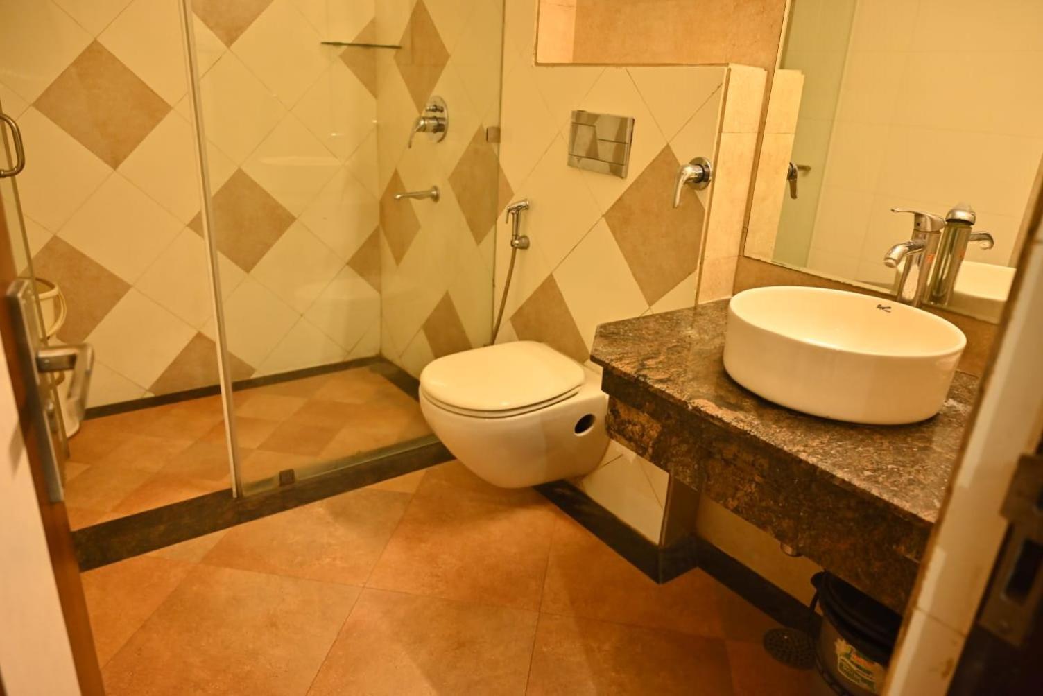 Hotel Royal Cottage Kanpur Exterior photo